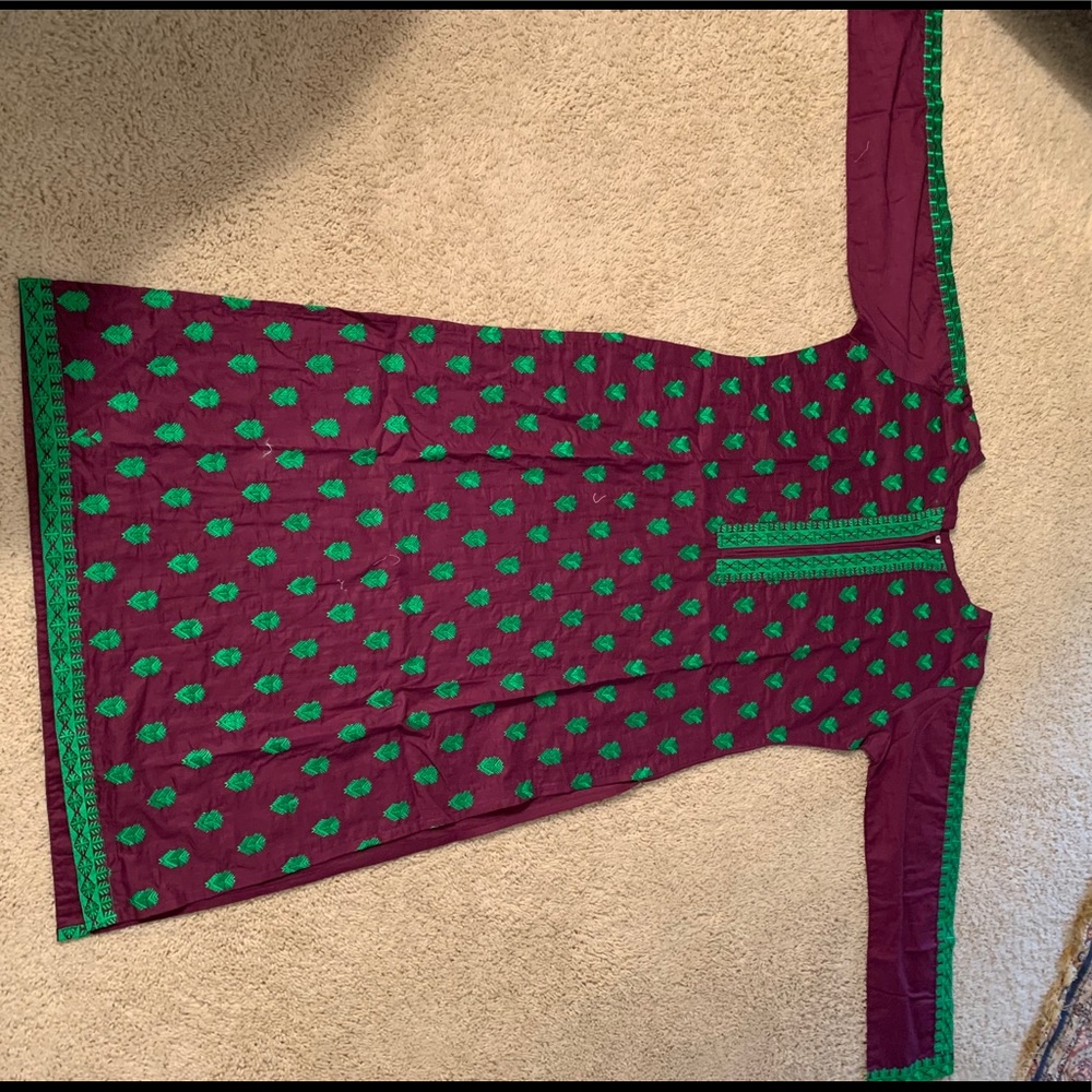 NWOT Pakistani Indian shirt with embroidery. shirt / kurta / kameez.